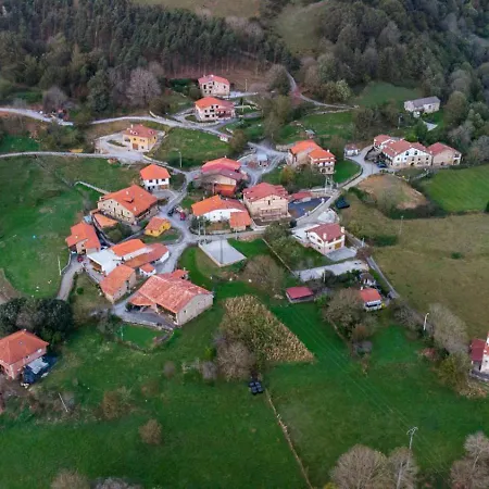 Casa Vacacional Valles Pasiegos Casa de Férias *