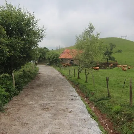 Casa de Férias Casa Vacacional Valles Pasiegos Sandonana